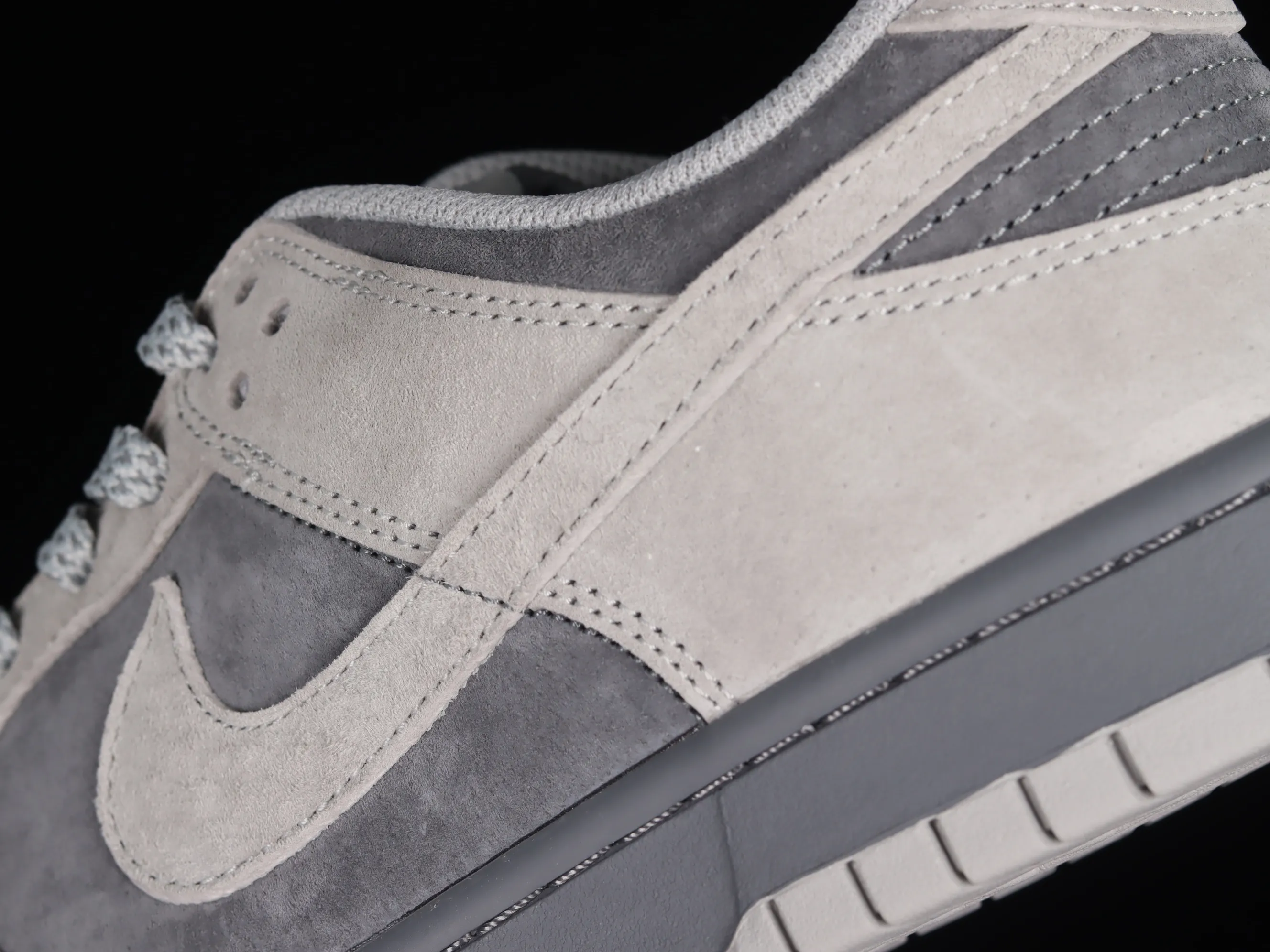 All Categories Nk SB Dunk Series Nk SB Dunk Low Low-top sneakers Otomo Katsuhiro x Nk SB Dunk Low "Steamboy OST" Creative customization collaboration Otomo Katsuhiro co-branded SB low-top sports and leisure sneakers DD3699-003
